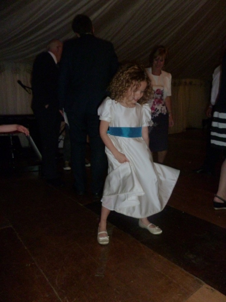 L took over the dance floor - on her own first of all