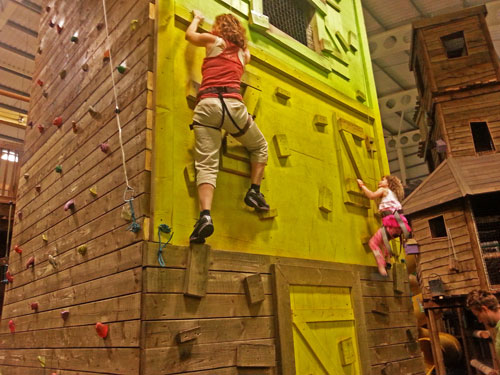 Mum and daughter on another climbing wall www.FranglaiseMummy.com