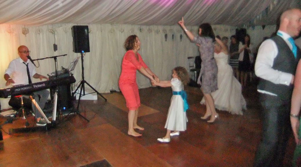She's (not) the greatest dancer! l www.FranglaiseMummy.com l French and English Parenting and Lifestyle Ramblings